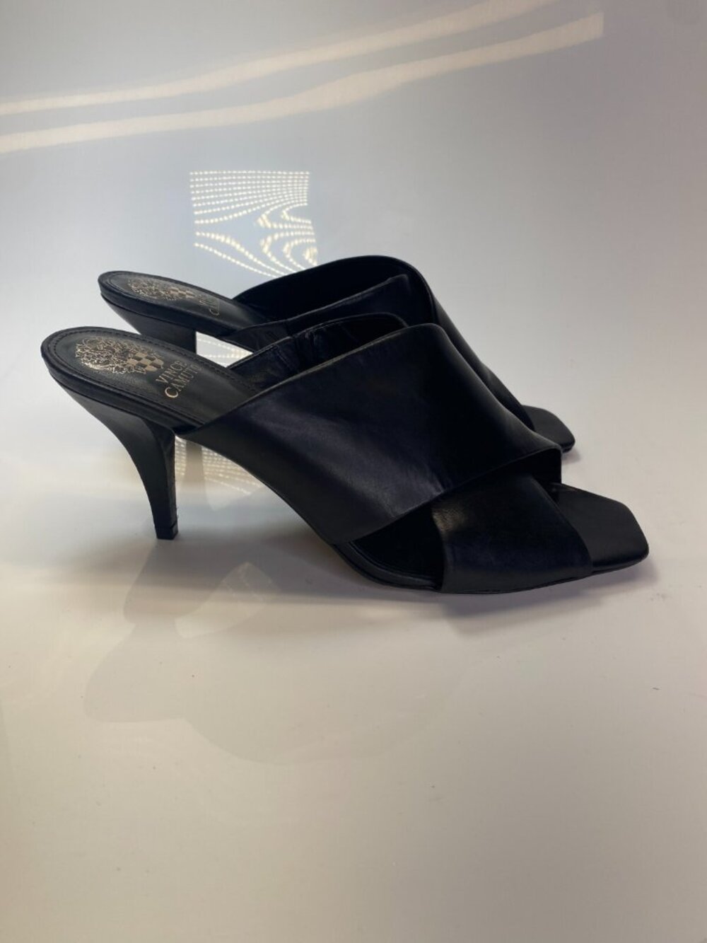 Vince Camuto Women's Black Rehnya Leather Criss Cross Heel Sandal Sz 11